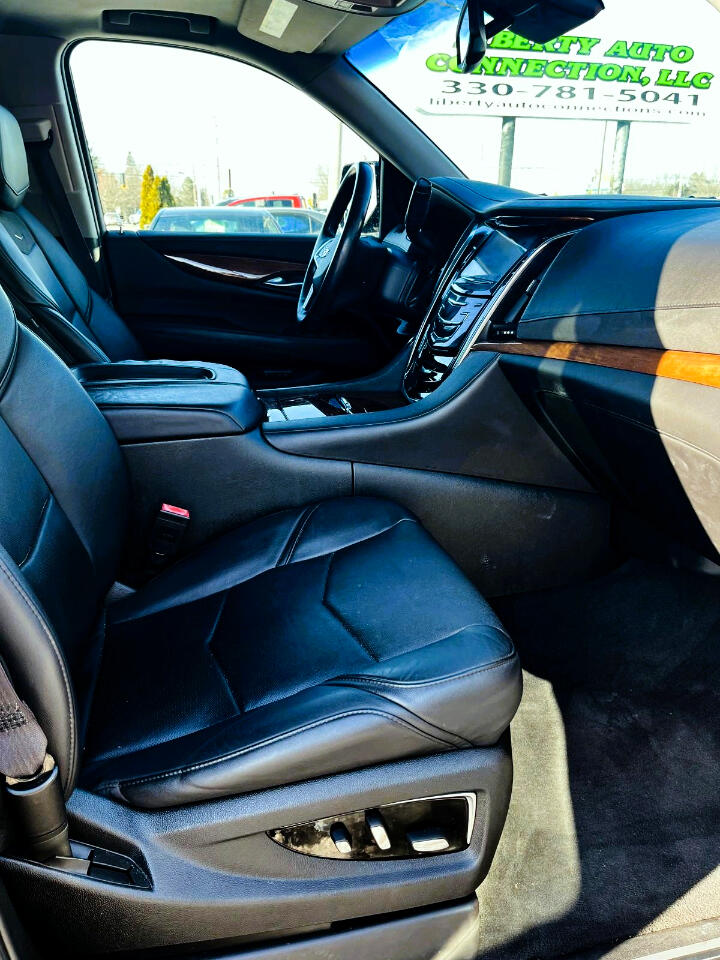 Cadillac Escalade Luxury 4WD 2016