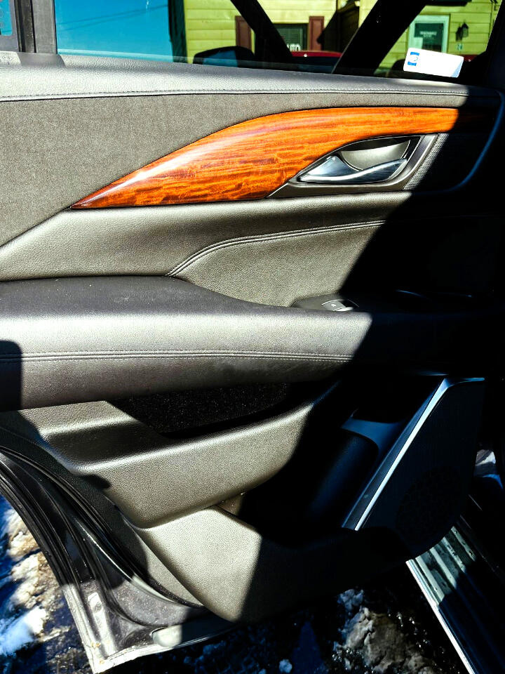 Cadillac Escalade Luxury 4WD 2016