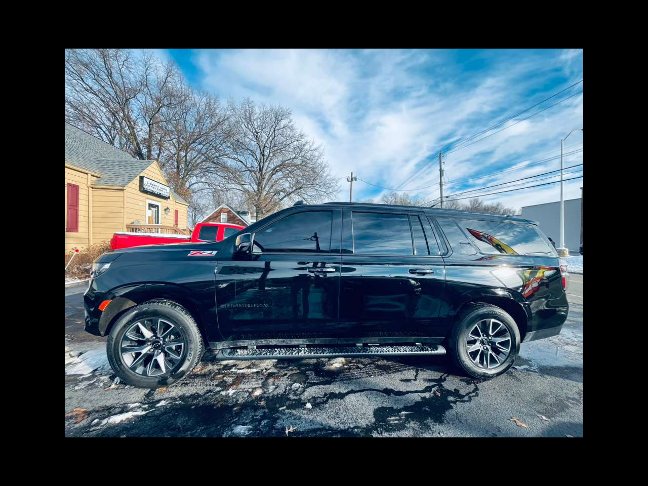 2021 Chevrolet Suburban Z71's photo