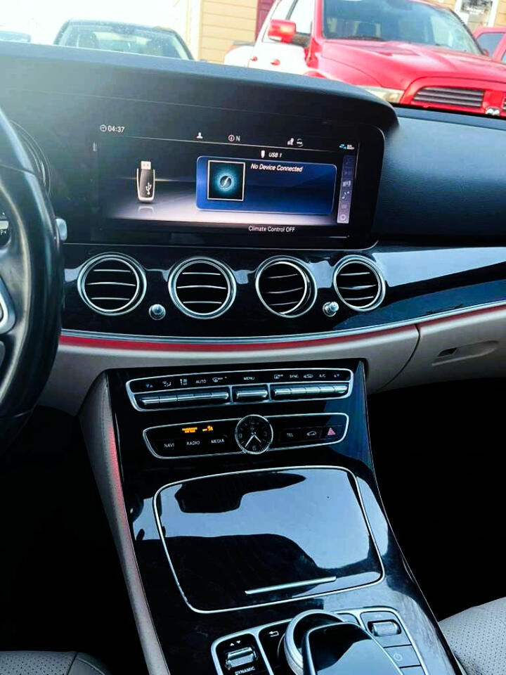 Mercedes-Benz E-Class E300 Luxury Sedan 2019