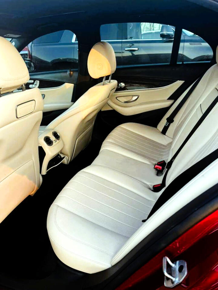 Mercedes-Benz E-Class E300 Luxury Sedan 2019