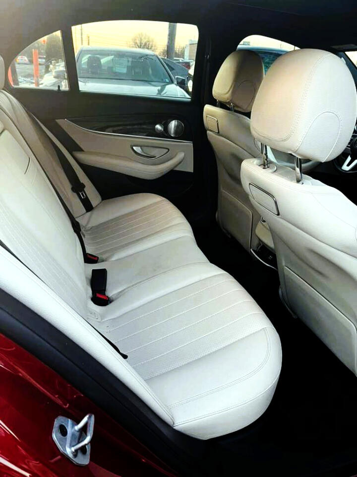 Mercedes-Benz E-Class E300 Luxury Sedan 2019