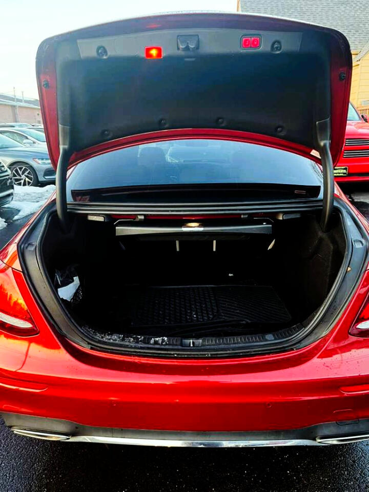 Mercedes-Benz E-Class E300 Luxury Sedan 2019