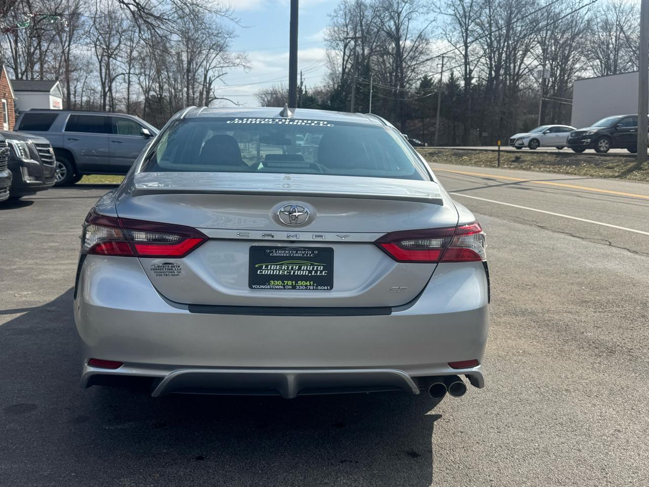 Toyota Camry SE 2023