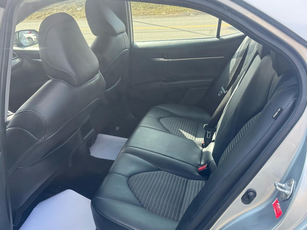 Toyota Camry SE 2023