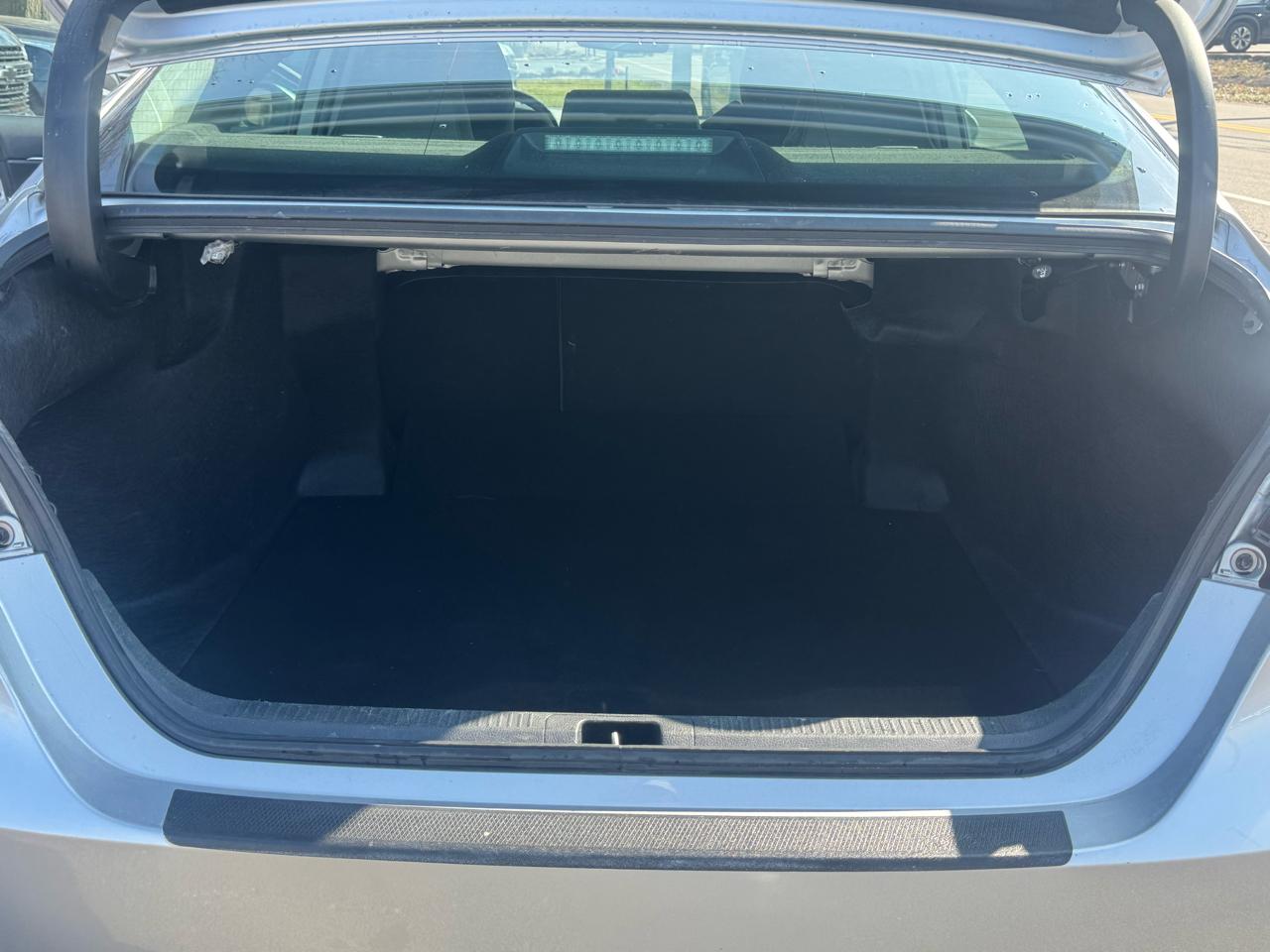 Toyota Camry SE 2023