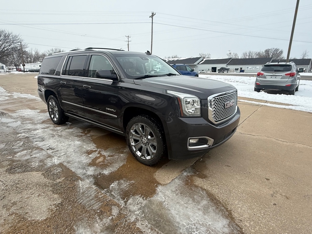 GMC Yukon XL Denali 4WD 2016