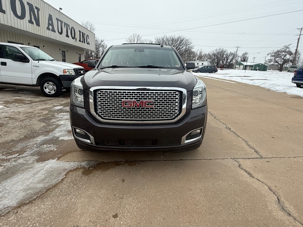 GMC Yukon XL Denali 4WD 2016