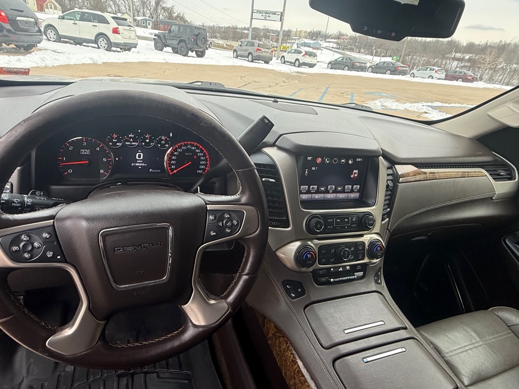 GMC Yukon XL Denali 4WD 2016