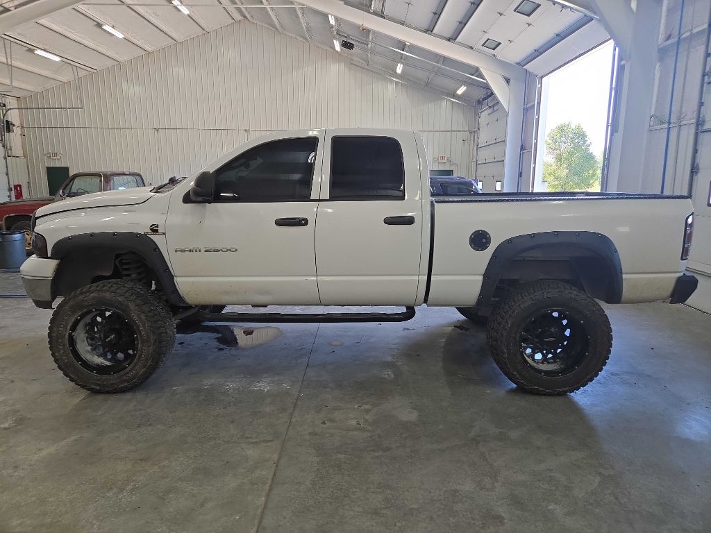Dodge Ram 2500 ST Quad Cab 4WD 2004