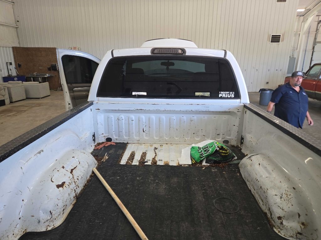 Dodge Ram 2500 ST Quad Cab 4WD 2004