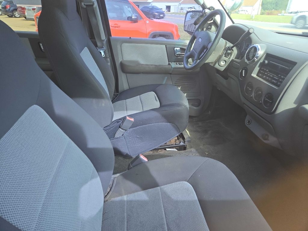 Ford Expedition XLT 4WD 2006