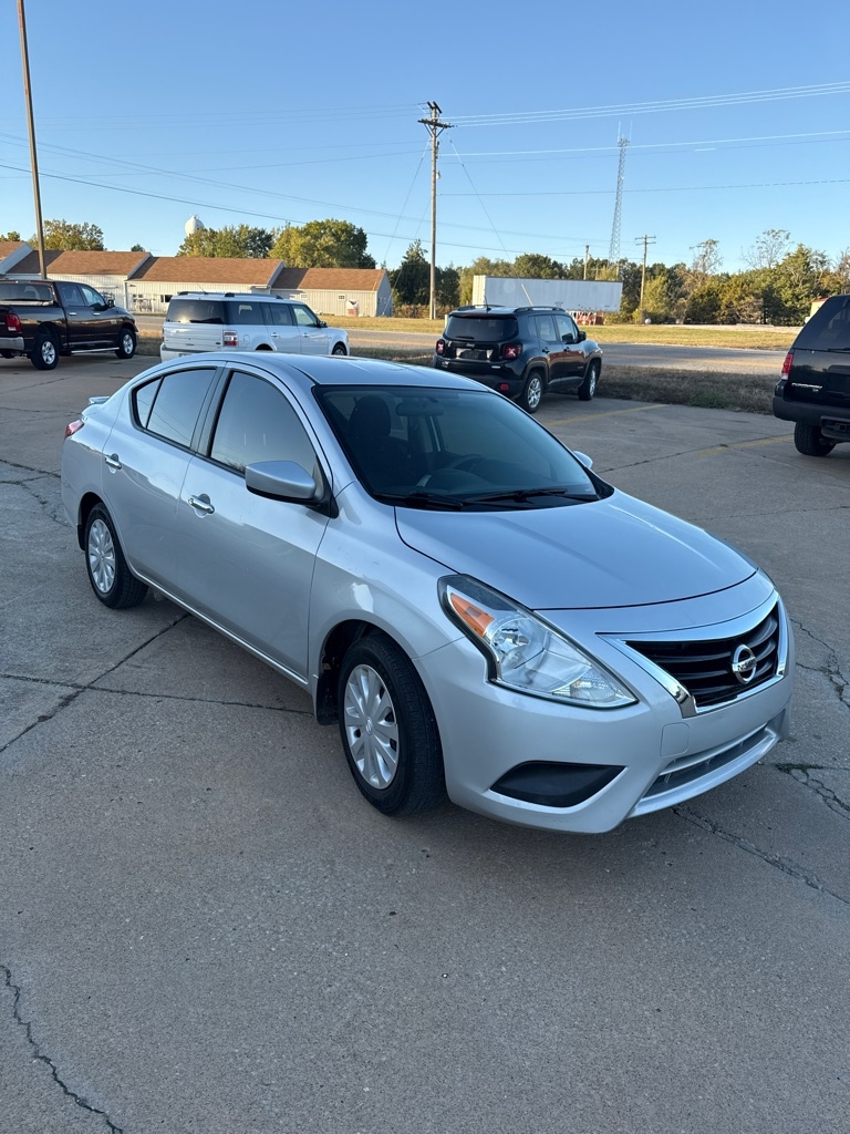 Nissan Versa 1.6 S 5M 2018