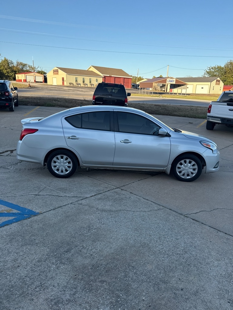 Nissan Versa 1.6 S 5M 2018