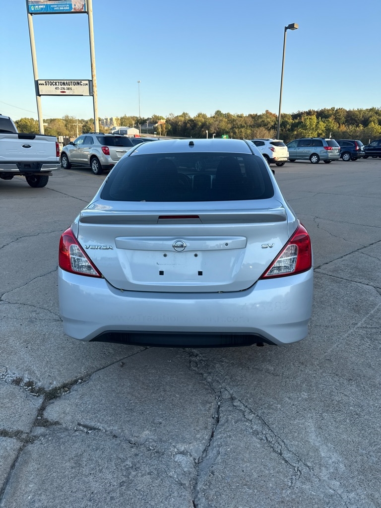 Nissan Versa 1.6 S 5M 2018