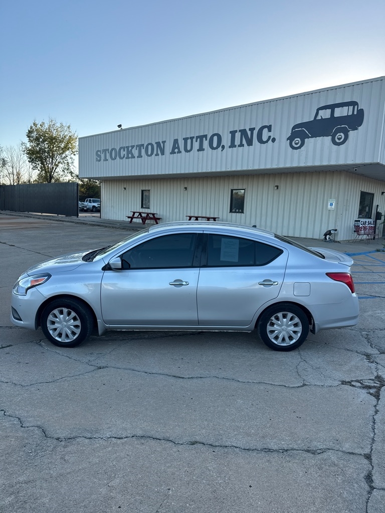 Nissan Versa 1.6 S 5M 2018
