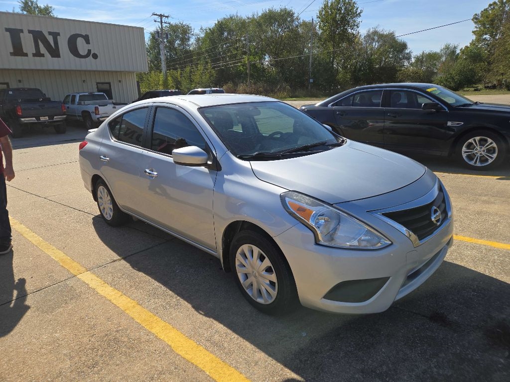 Nissan Versa 1.6 S 5M 2018