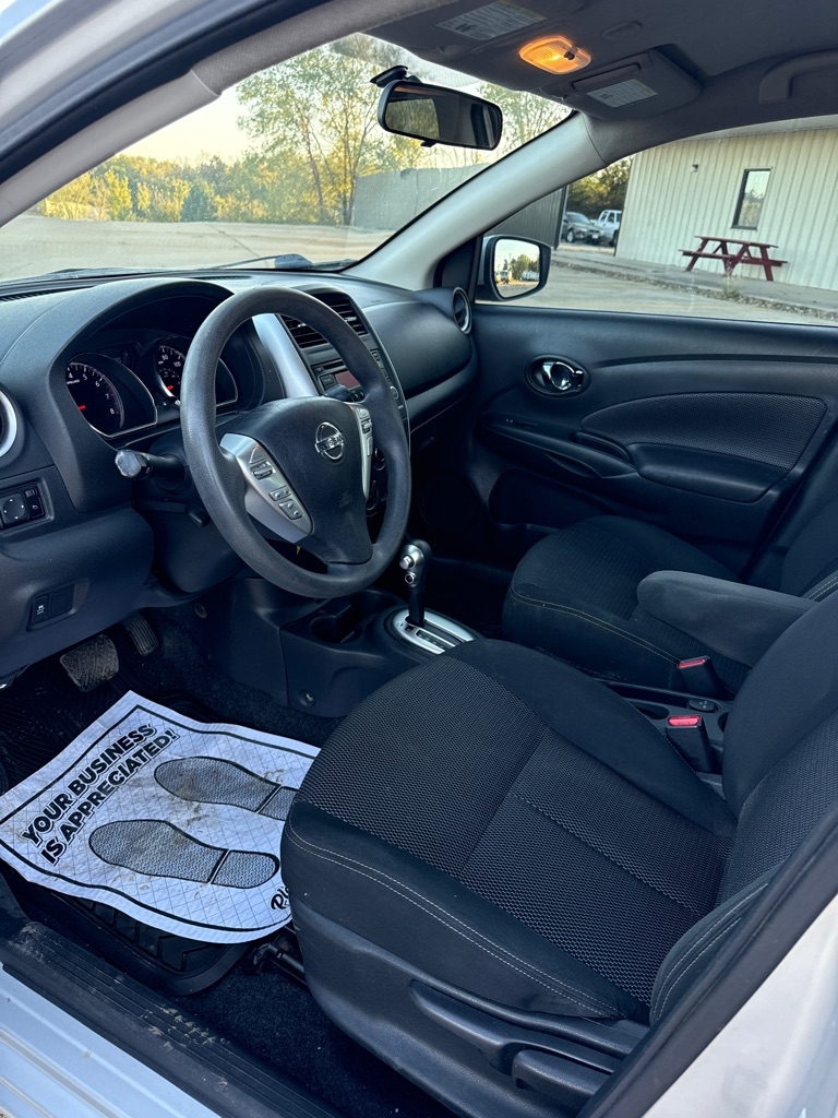 Nissan Versa 1.6 S 5M 2018