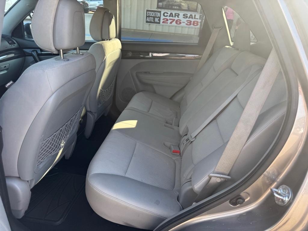 Kia Sorento LX 2WD 2012