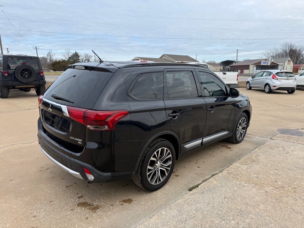 Mitsubishi Outlander SE AWD 2016