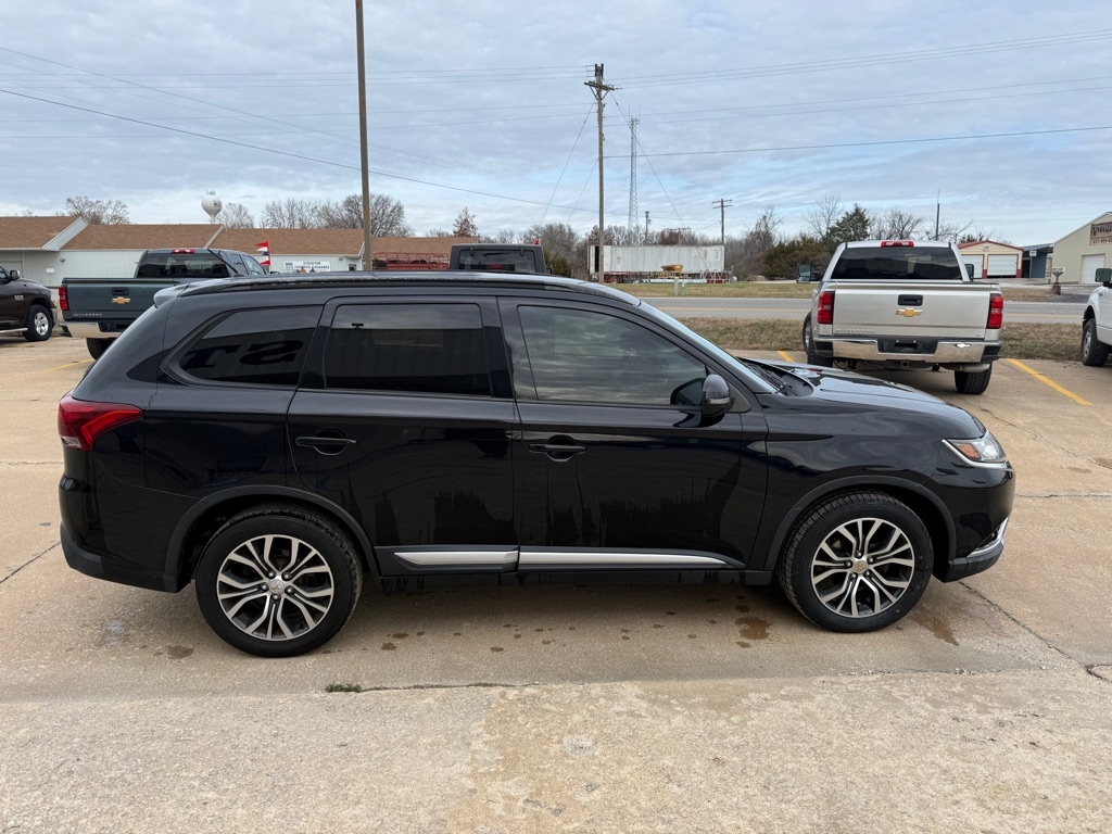 Mitsubishi Outlander SE AWD 2016
