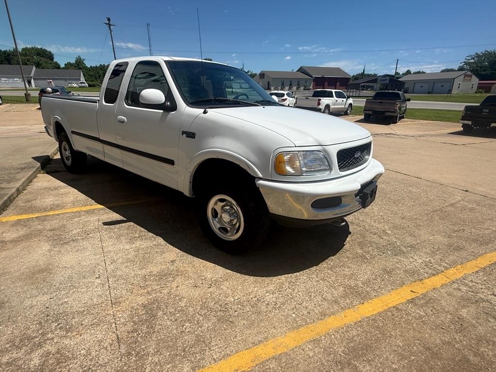 Ford F-150 SuperCab Short Bed 4WD 1997