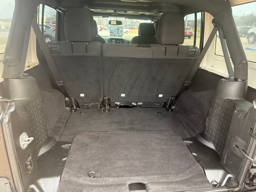 Jeep Wrangler Unlimited Sport 4WD 2015