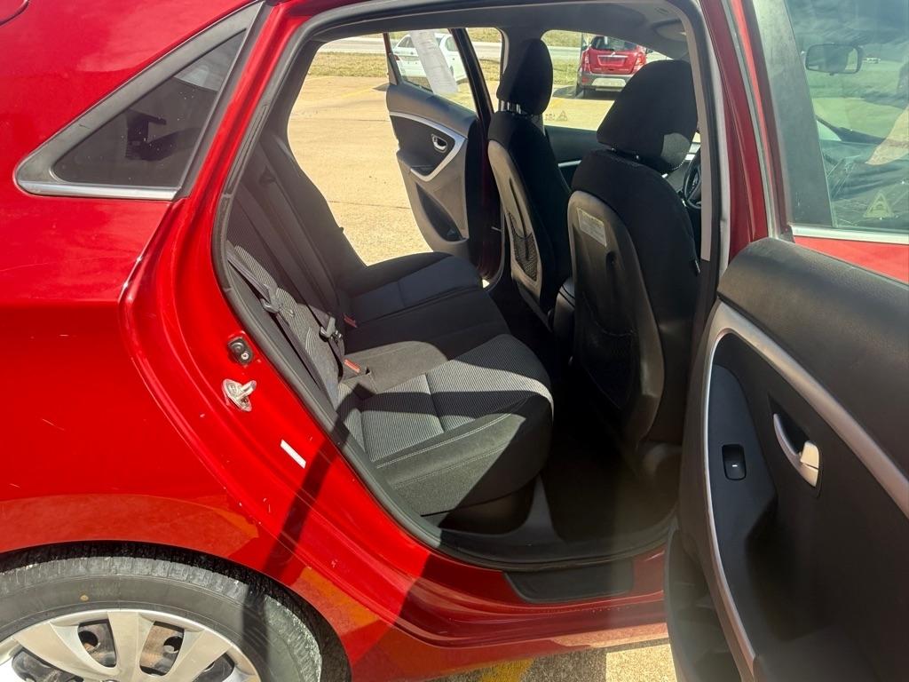 Hyundai Elantra GT A/T 2016