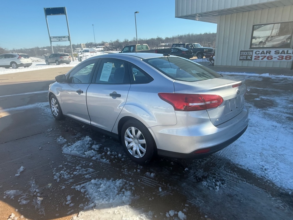 Ford Focus S Sedan 2016