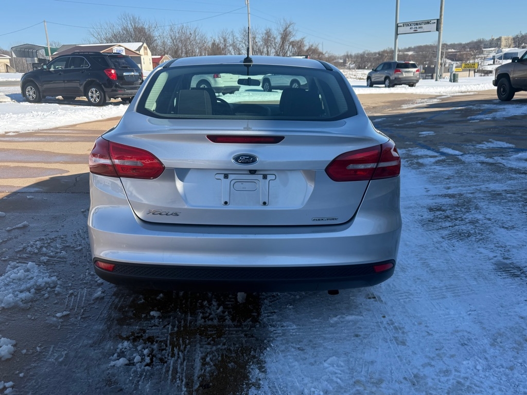 Ford Focus S Sedan 2016