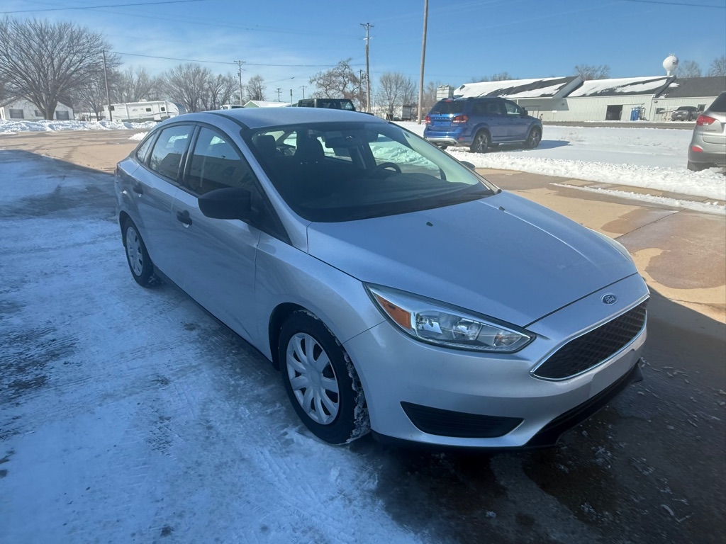 Ford Focus S Sedan 2016