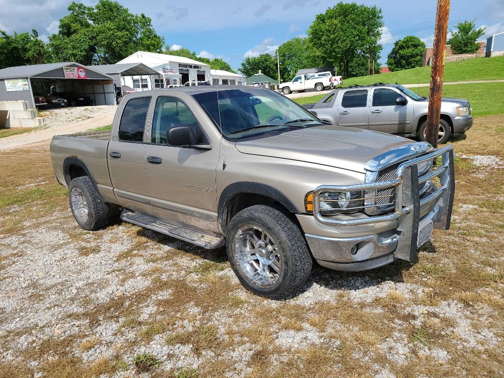 Dodge Ram 1500 ST Quad Cab Short Bed 4WD 2002