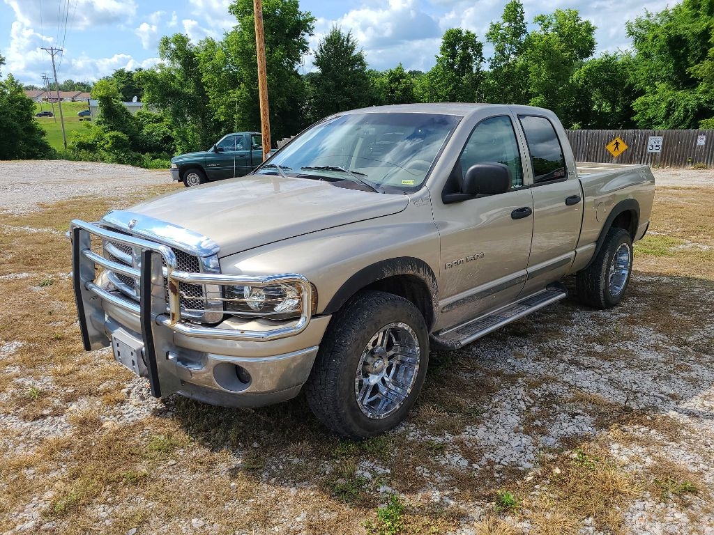 Dodge Ram 1500 ST Quad Cab Short Bed 4WD 2002