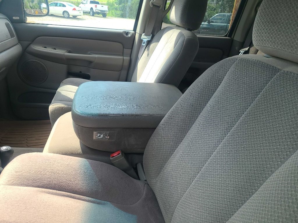 Dodge Ram 1500 ST Quad Cab Short Bed 4WD 2002