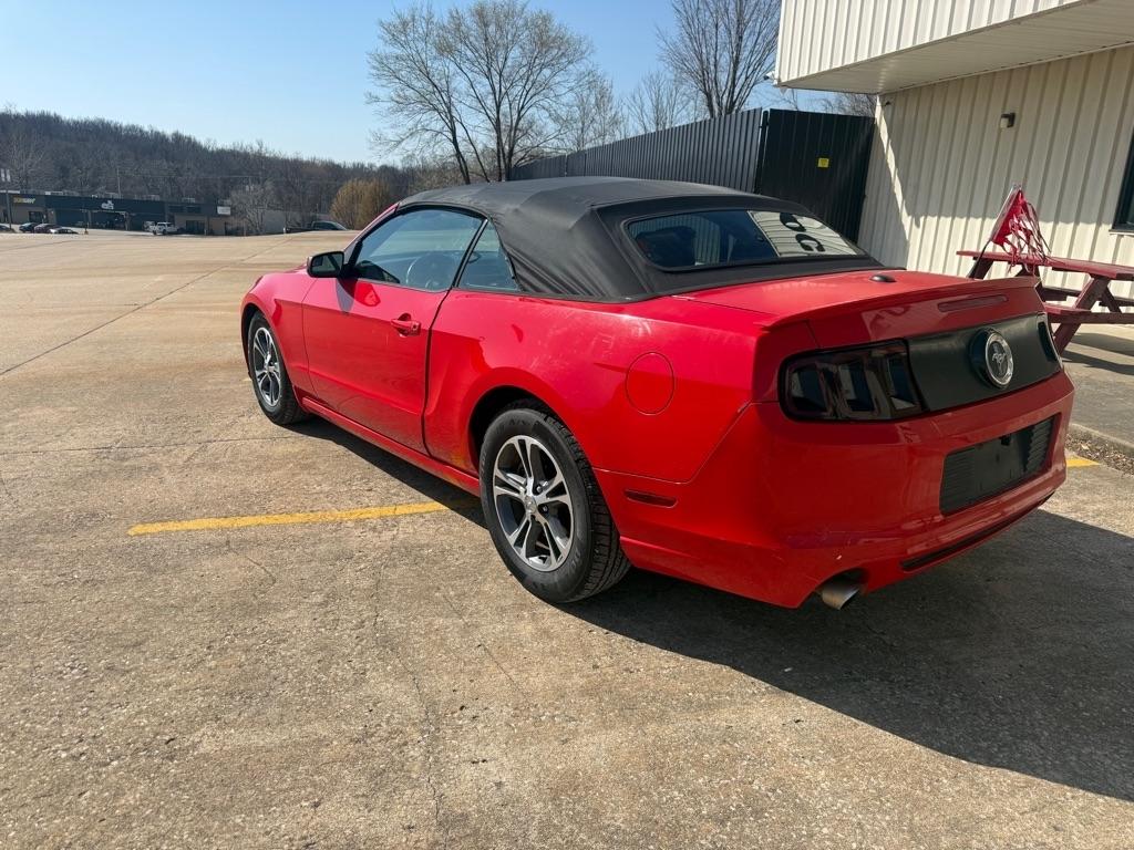 Ford Mustang V6 Convertible 2013