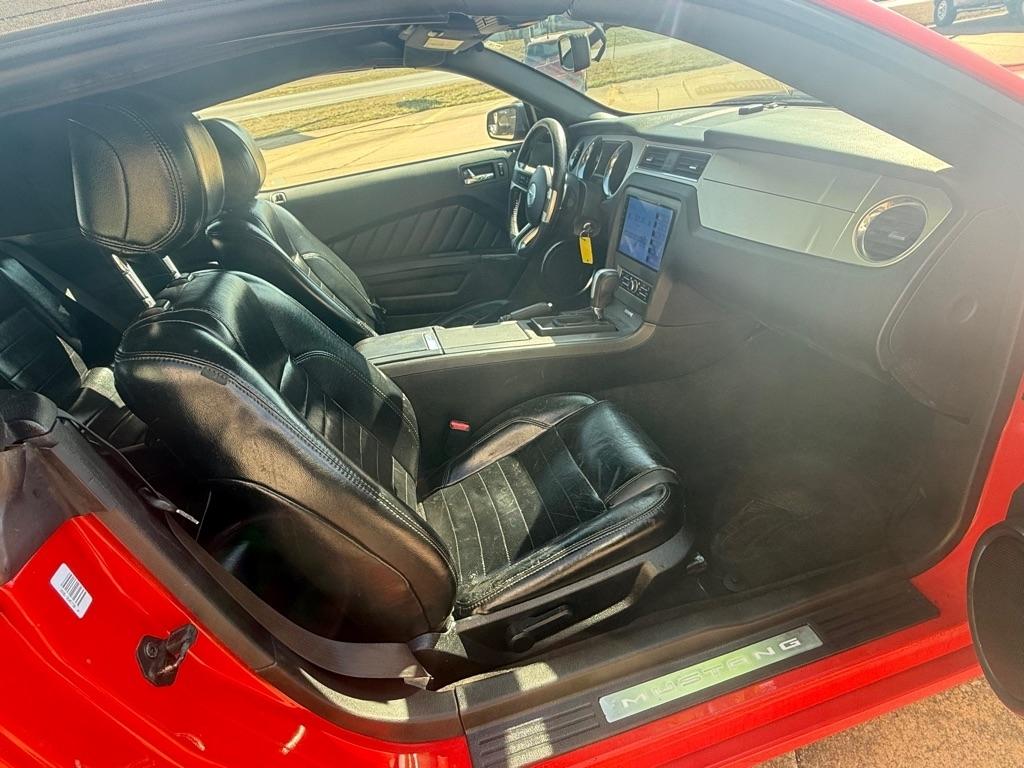 Ford Mustang V6 Convertible 2013