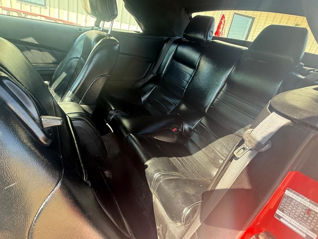 Ford Mustang V6 Convertible 2013