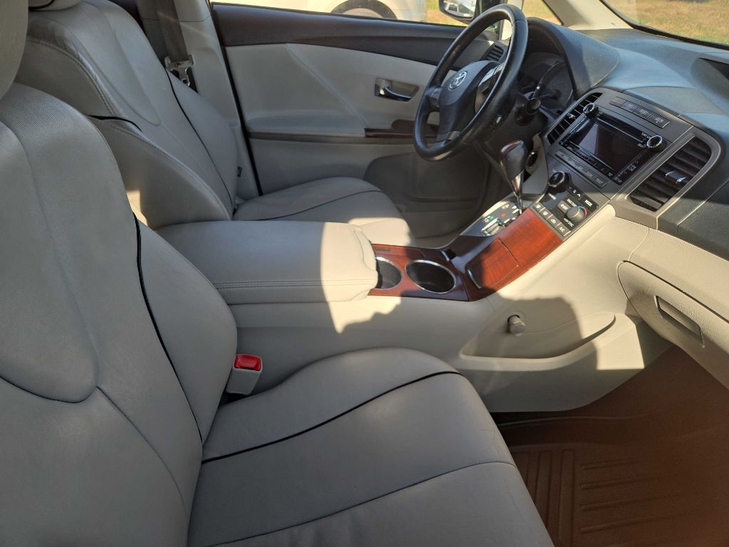 Toyota Venza FWD I4 2011