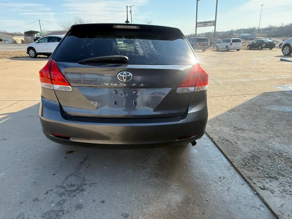 Toyota Venza FWD I4 2011