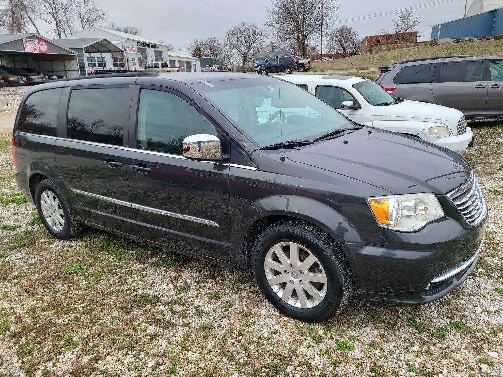 Chrysler Town & Country Touring-L 2011
