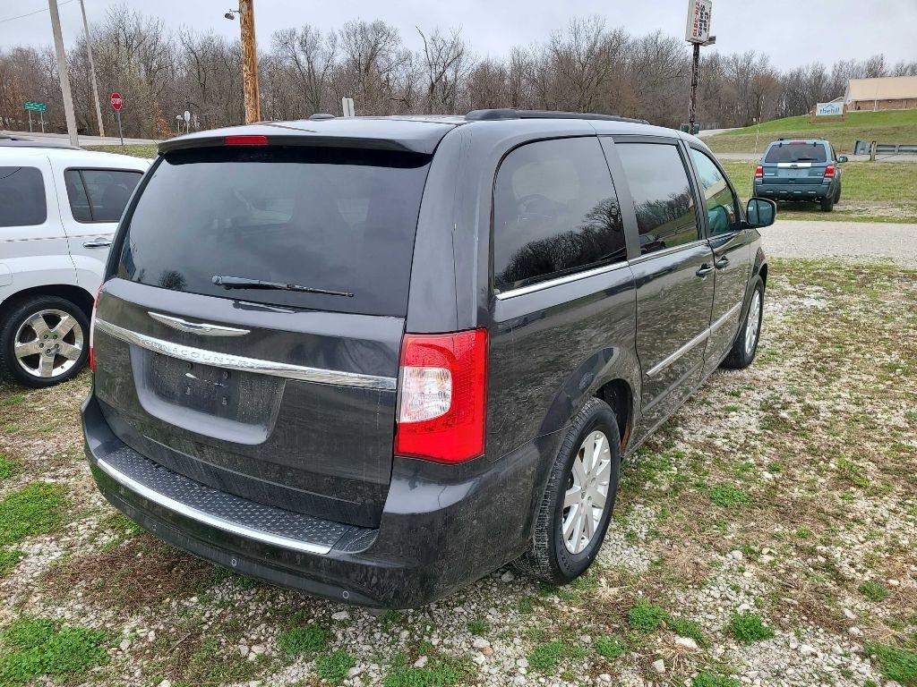 Chrysler Town & Country Touring-L 2011