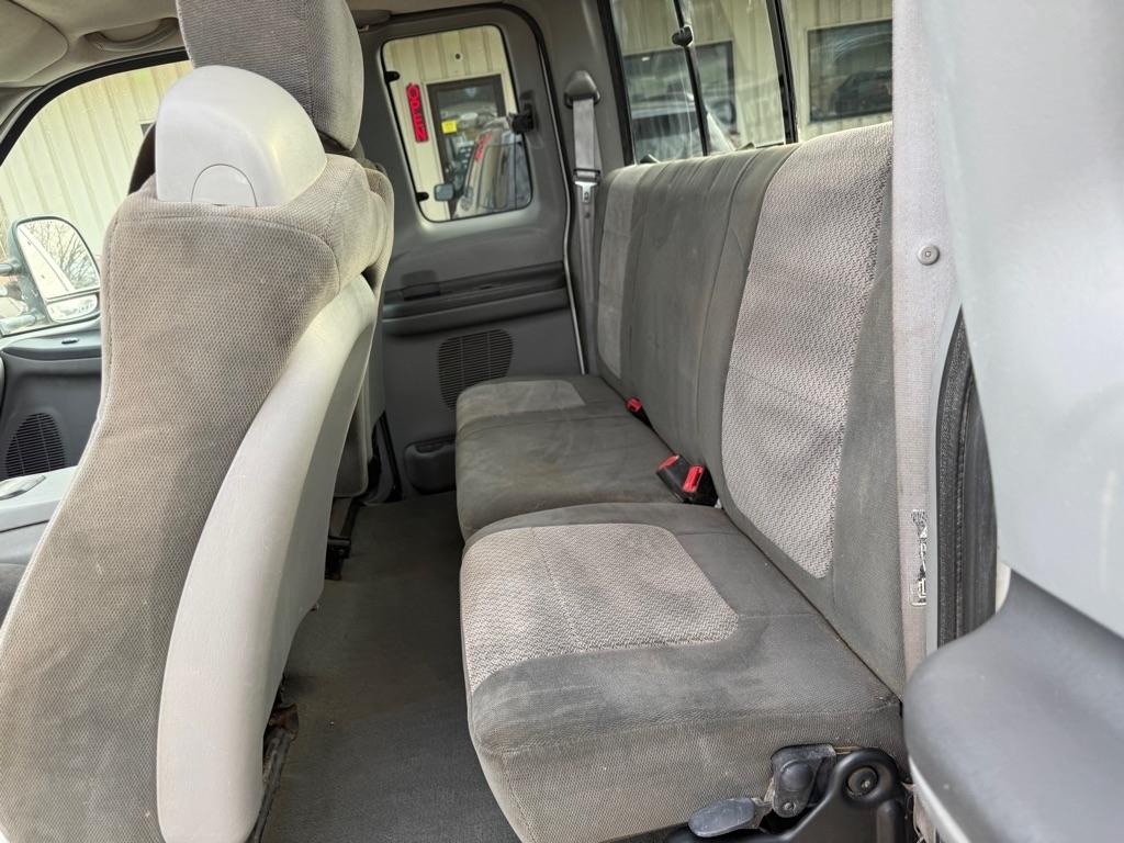 Ford F-250 SD XL SuperCab 4WD 2003