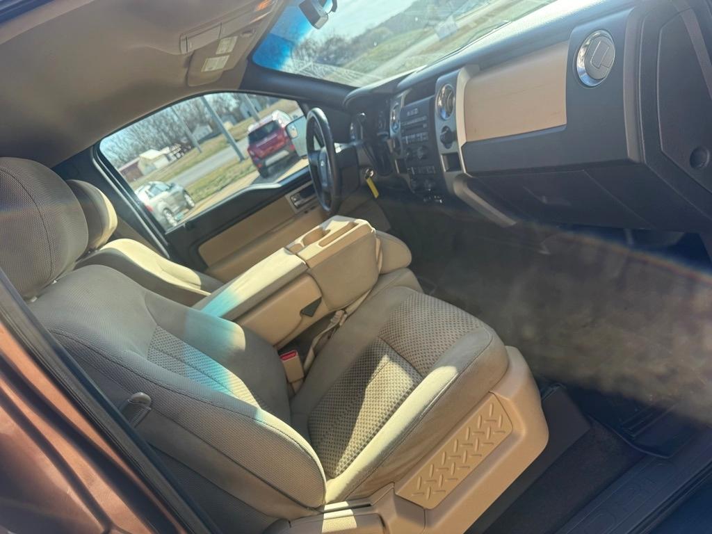 Ford F-150 XL SuperCrew 5.5-ft. Bed 2WD 2011