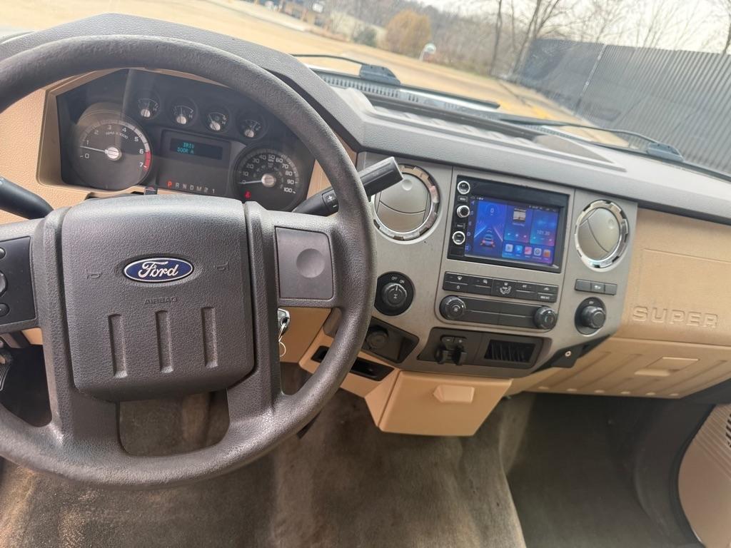 Ford F-250 SD King Ranch Crew Cab 2WD 2012