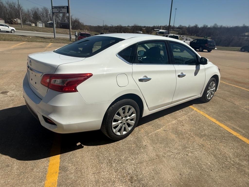 Nissan Sentra  2018