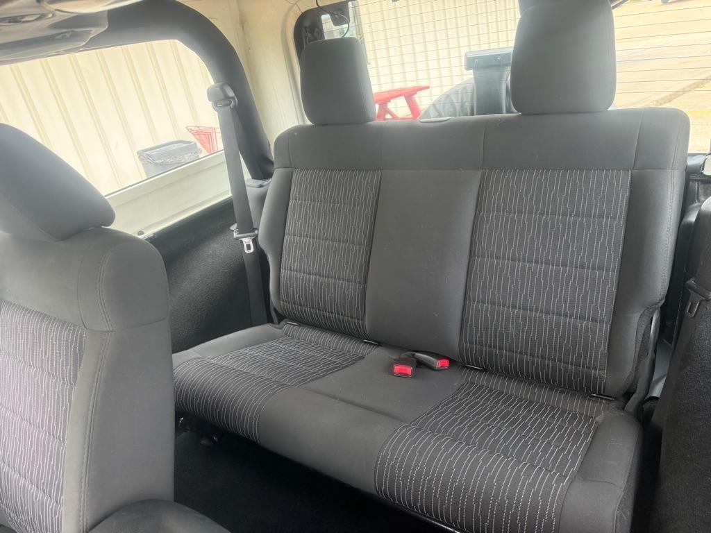 Jeep Wrangler Sport 4WD 2012