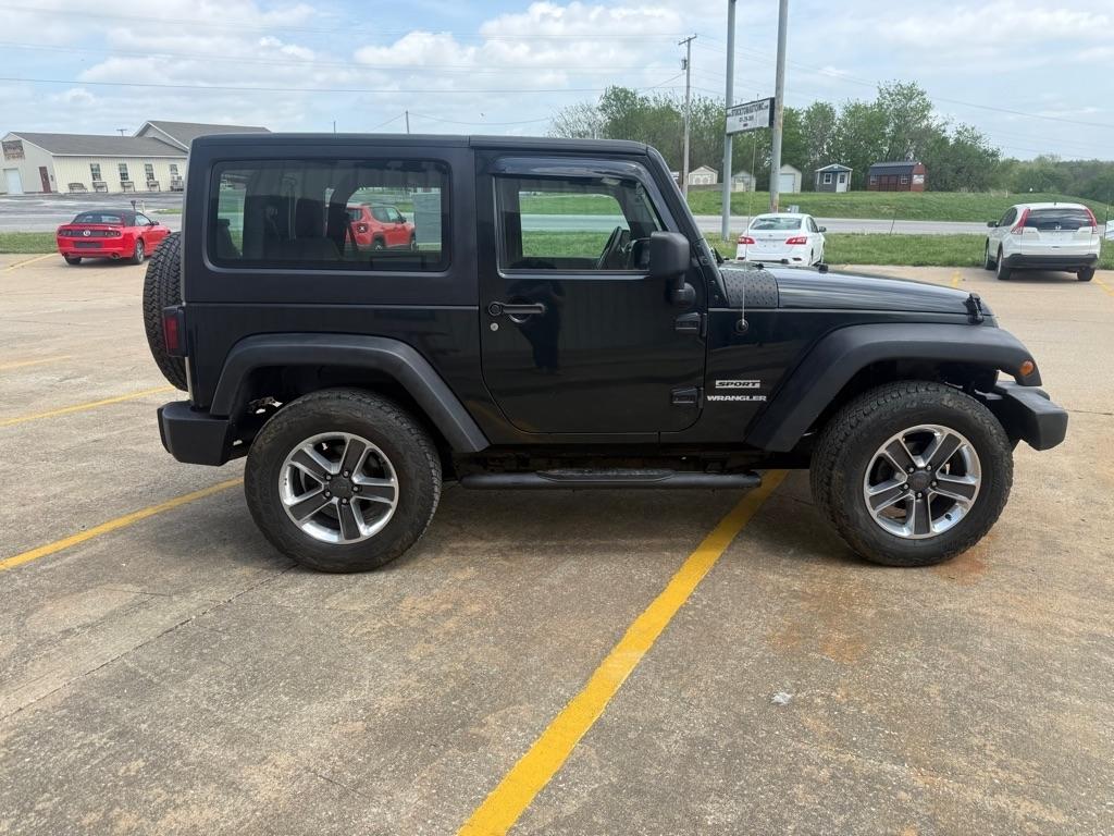 Jeep Wrangler Sport 4WD 2012