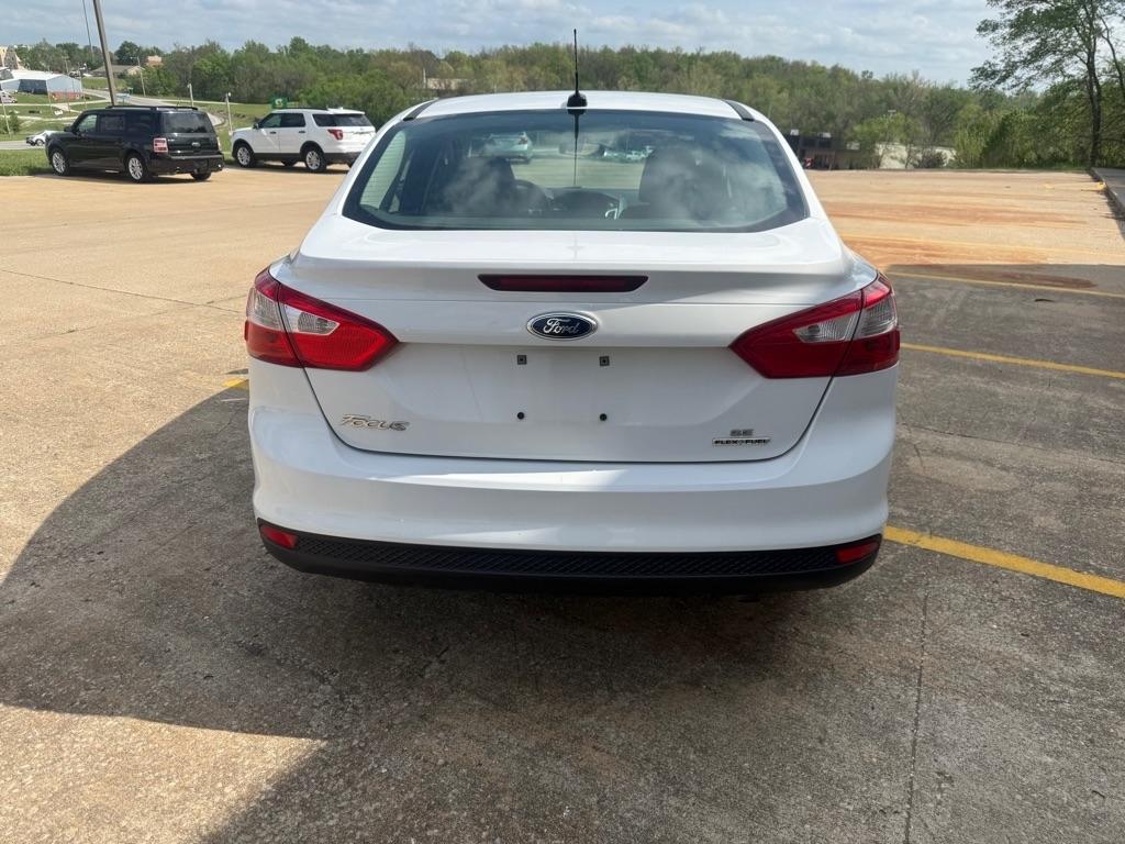Ford Focus SE Sedan 2014