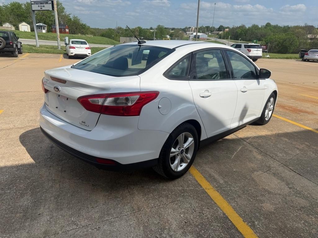 Ford Focus SE Sedan 2014