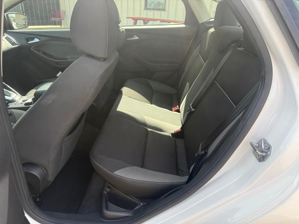 Ford Focus SE Sedan 2014